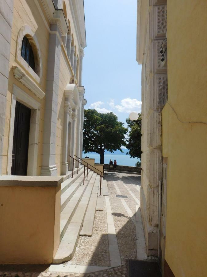 Old Beauty Apartamento Novi Vinodolski Exterior foto