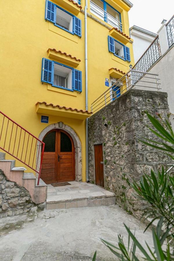 Old Beauty Apartamento Novi Vinodolski Exterior foto